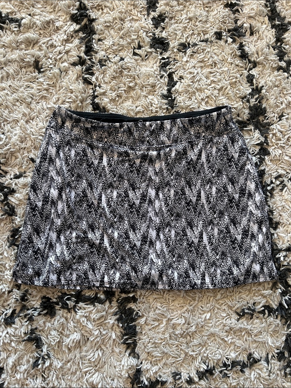 Tranquility by Colorado Clothing Black & White Mini Skirt